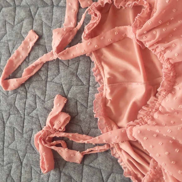 Flowy Ribbon Dress - Picture 4 of 5